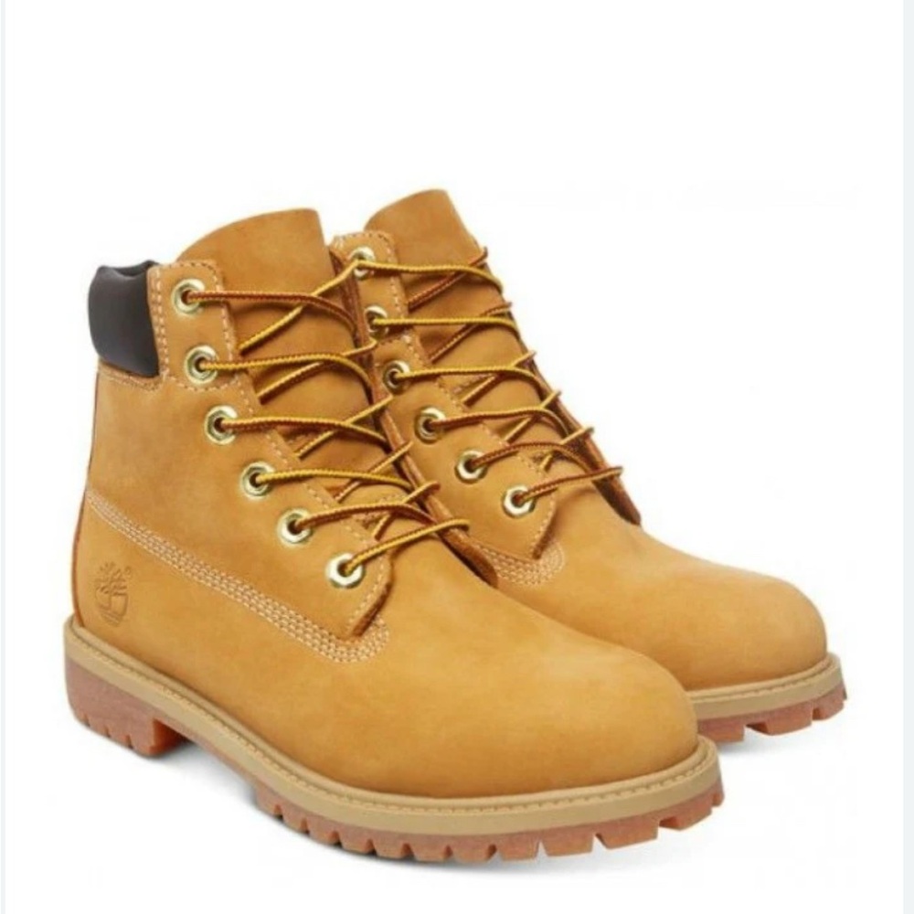 EUC Timberland Classic Wheat Boots Junior M6